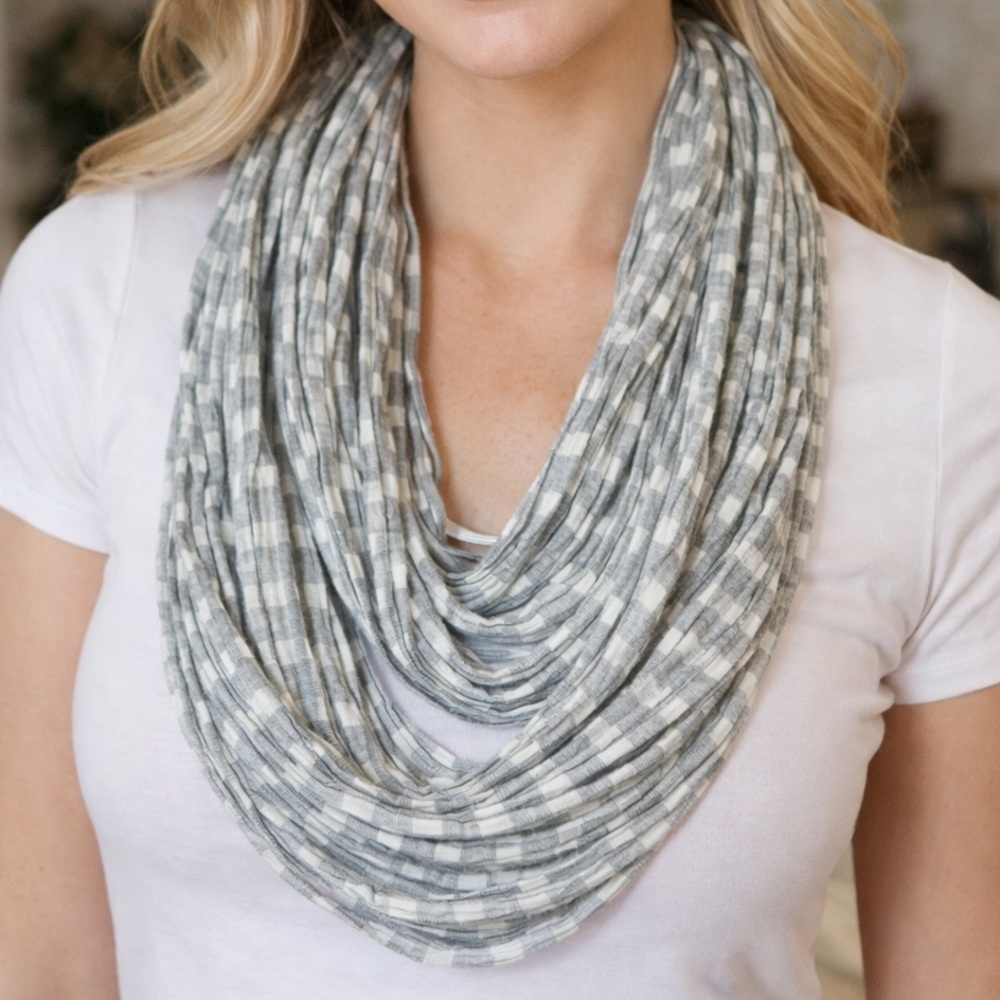 Black Poppy Gray White Infinity Scarf Plaid Lightweight Loop Scarf NWT
